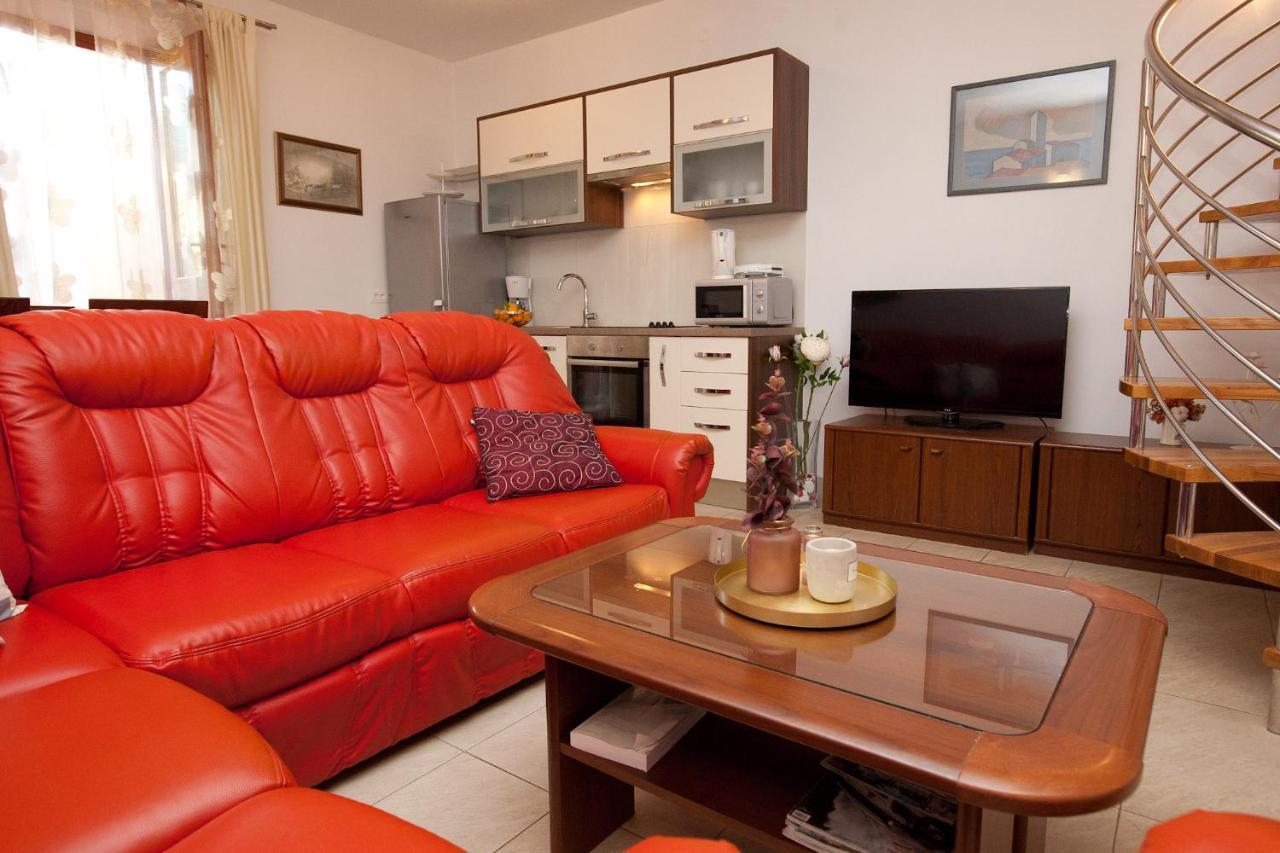 Apartments Guc Преко Екстер'єр фото
